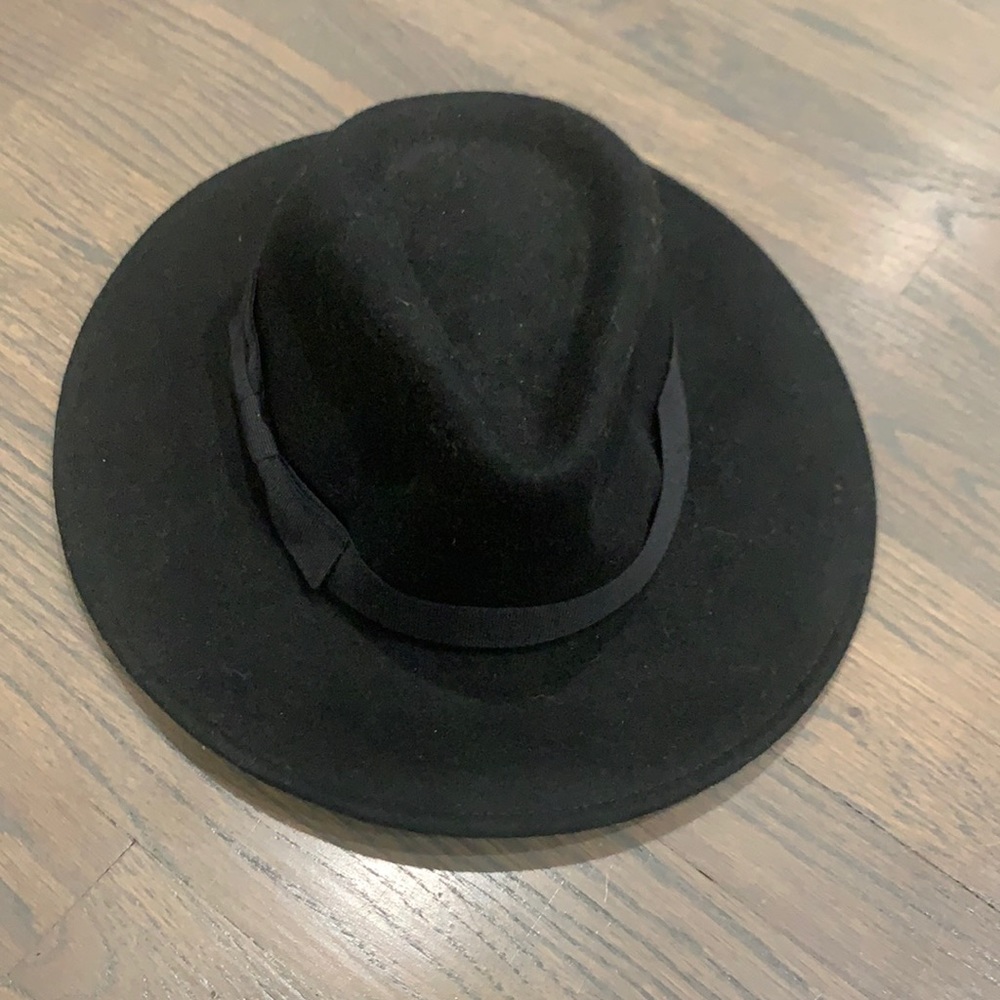 Black jcrew women’s hat